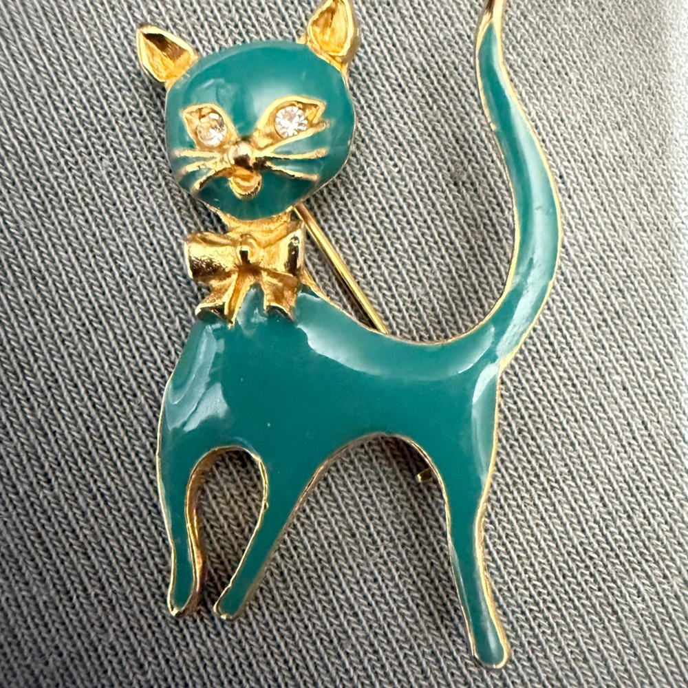 Elegant Teal and Gold tone  Cat Brooch